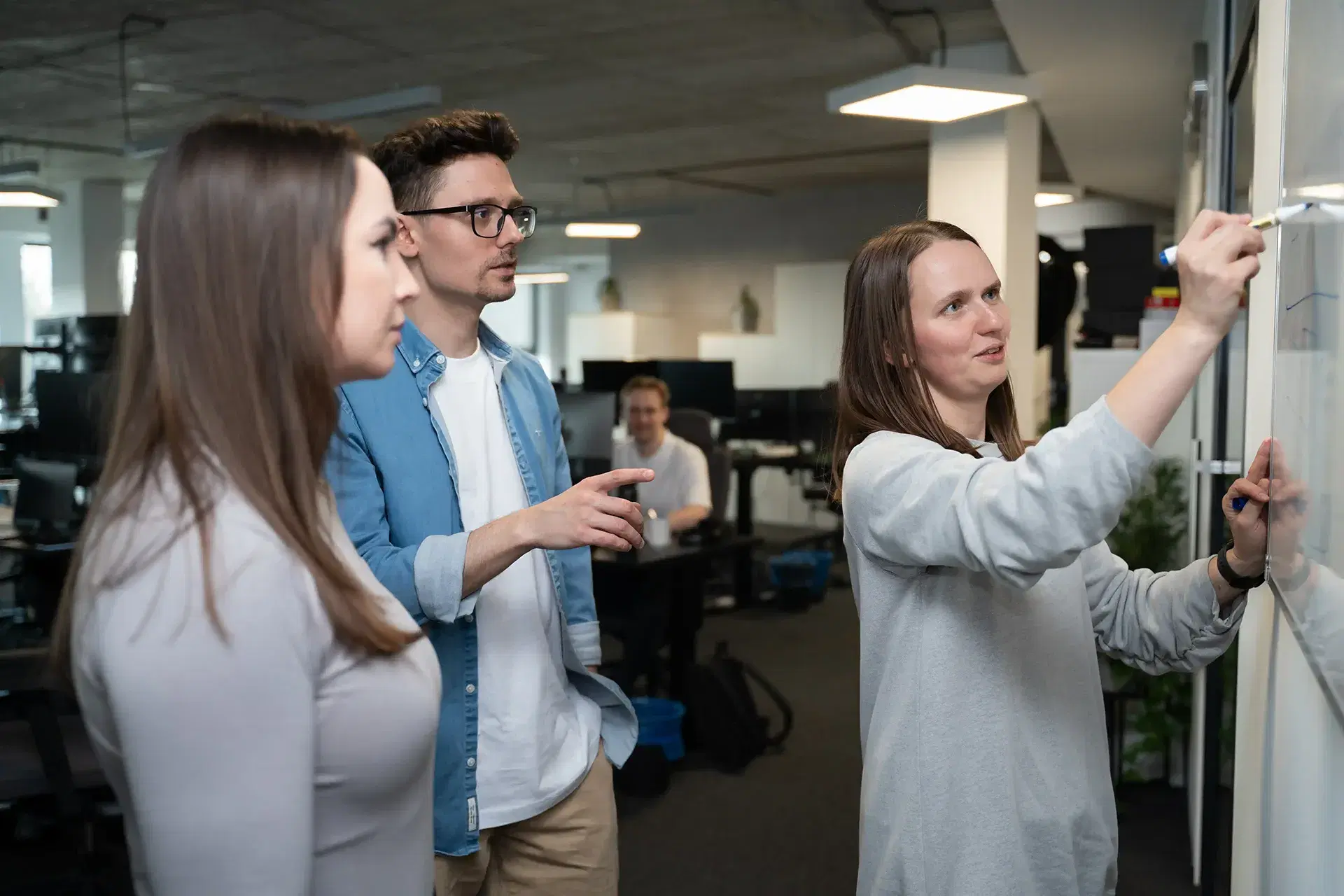 Trust signal background